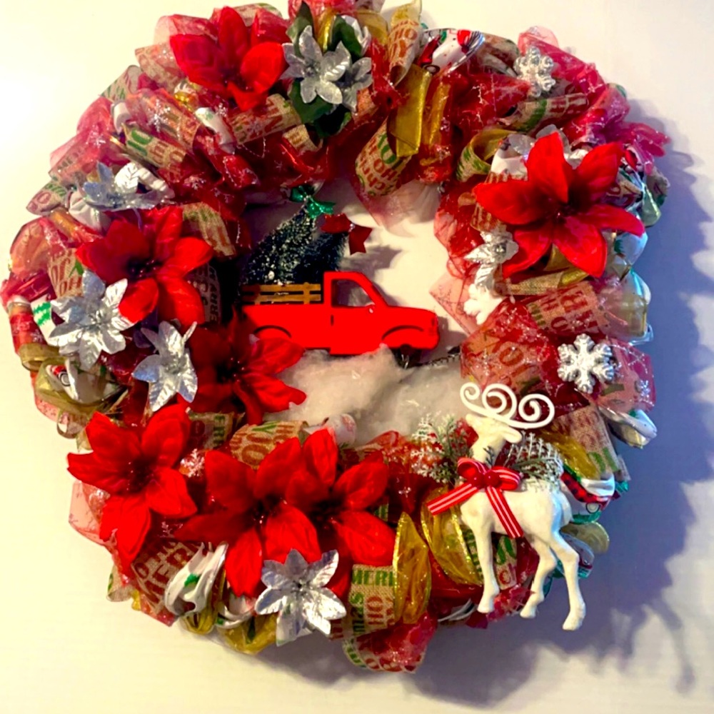 red pick up truck Christmas wreath